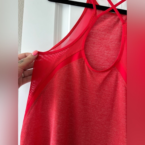 COPY - Lululemon Run Off-Route Tank Heathered True Red / True Red - Picture 13 of 16